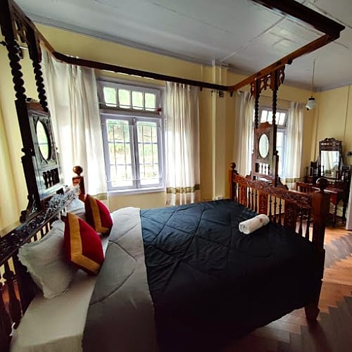 494 Heritage Stay with Mountain View in Kurseong