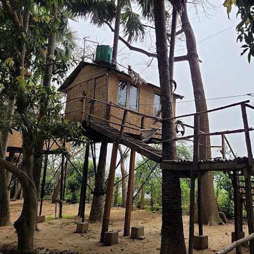 Aambagan - The Riverside Treehouse Arambag