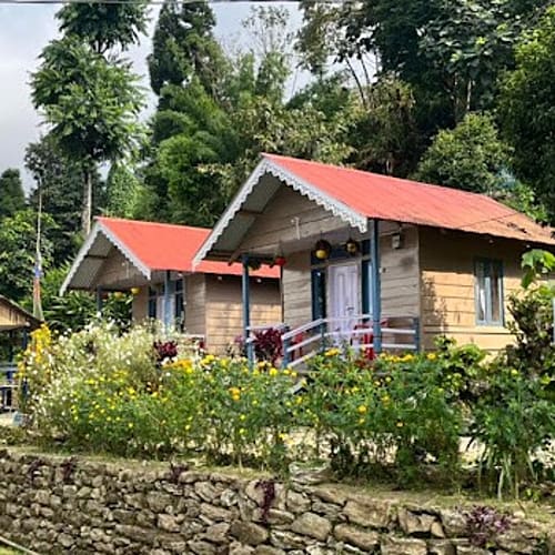 KFG561 Kanchanjungha facing standard homestay in Lolegaon