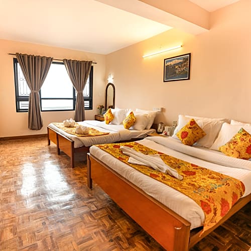Deluxe 4 Bedded Room