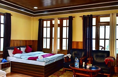 Pine Tree Homestay Sittong