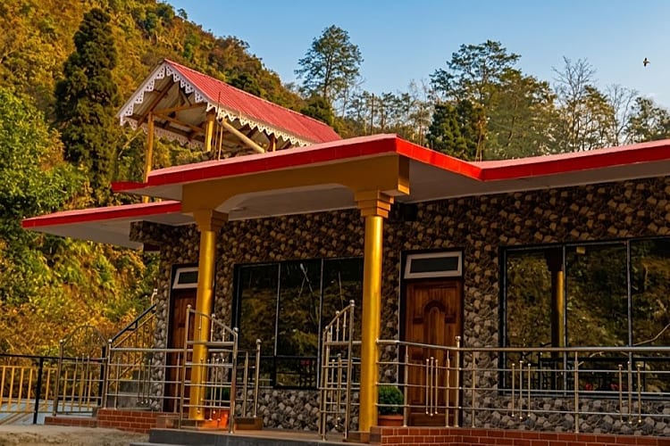 Beatiful Homestay Affordable Beautiful Homestay in Burmaik