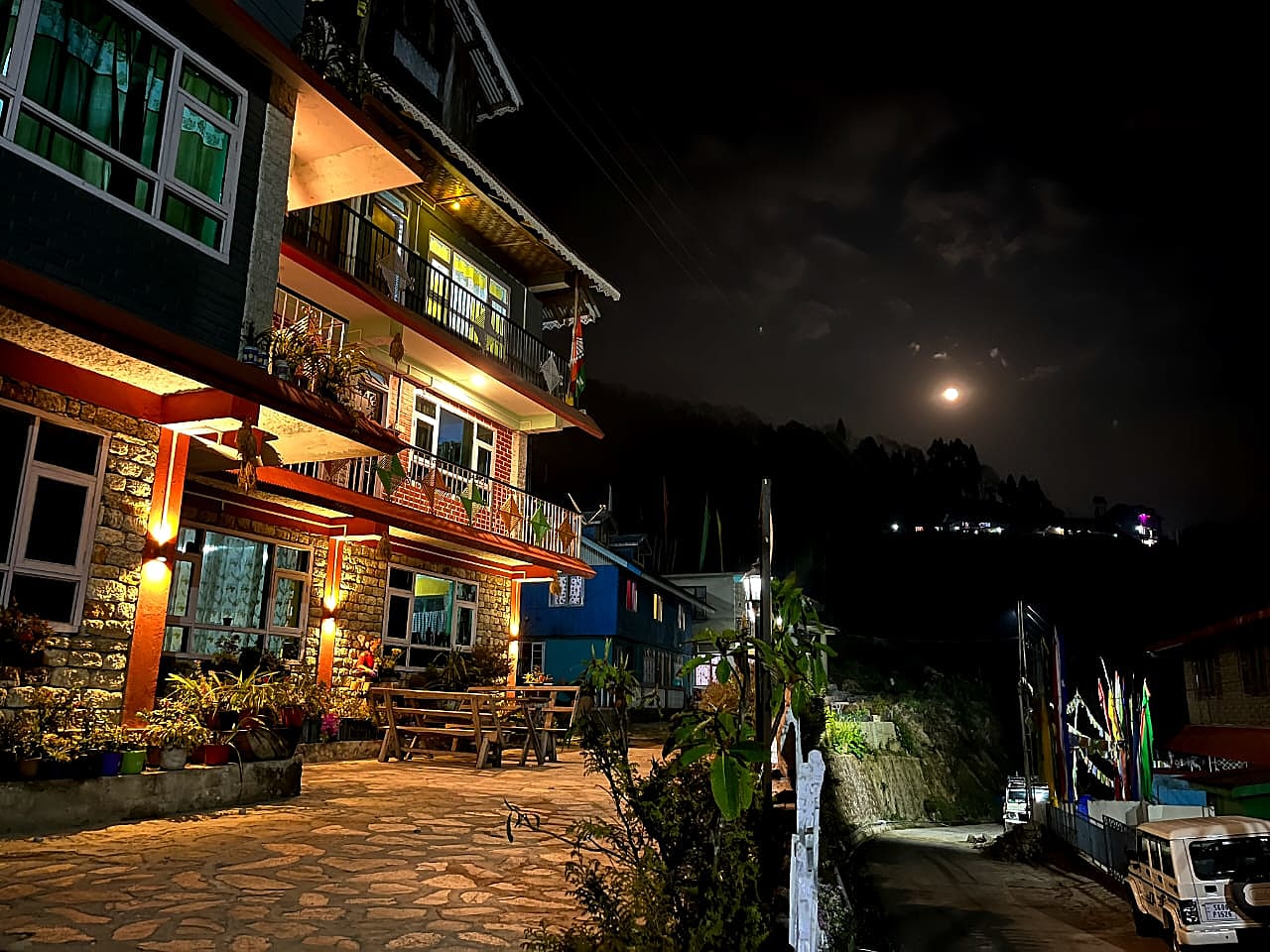 Beatiful Homestay Book Mountain view Beautiful Homestay in Okhrey